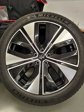 WhatsApp Image 2025-10-27 at 18.29.47